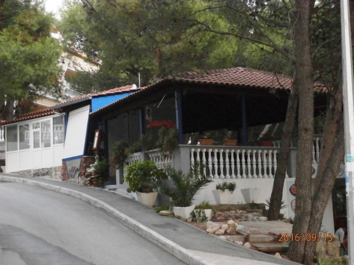 Apartments Meni Drage Exterior foto